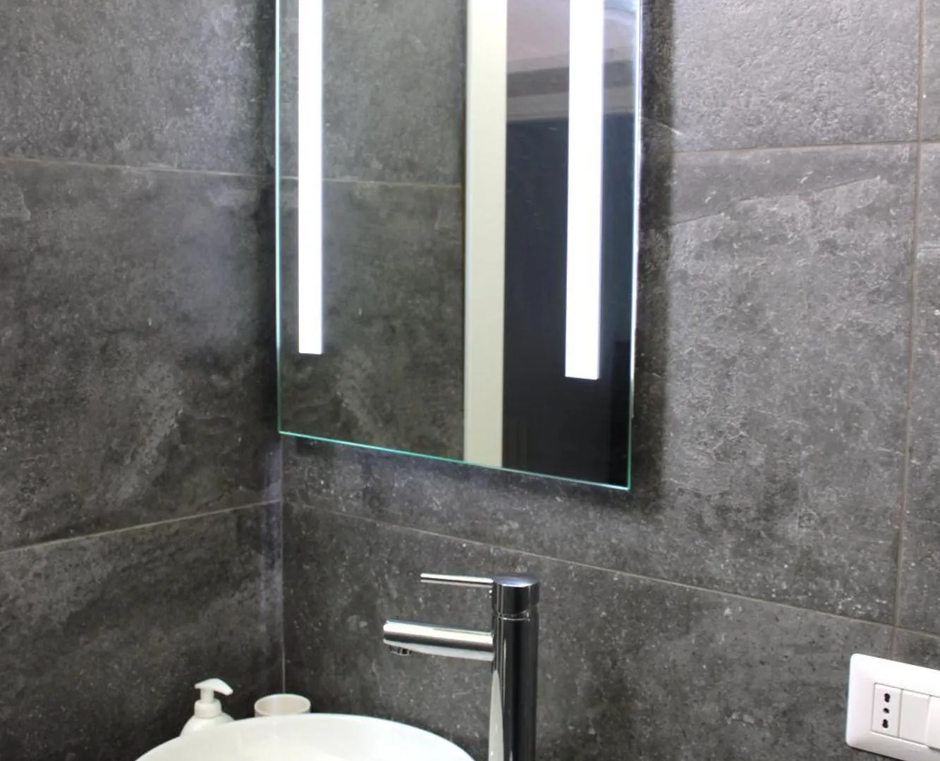 Apartment La Corte Dei Creativi Lussuoso In Centro Milan Italy